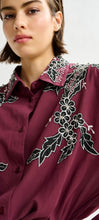Carica l'immagine nel visualizzatore di Gallery, Burgundy shirt