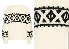 Carica l'immagine nel visualizzatore di Gallery, B&amp;W pull
