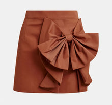 Bow skirt