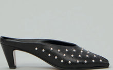 Studded sabot