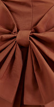 Bow skirt