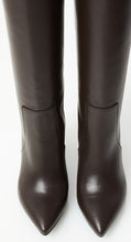 Carica l'immagine nel visualizzatore di Gallery, Dark brown boots
