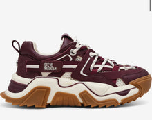 Carica l'immagine nel visualizzatore di Gallery, Cherry sneakers
