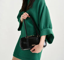 Carica l'immagine nel visualizzatore di Gallery, Black bag
