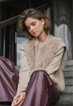 Fluffy gilet