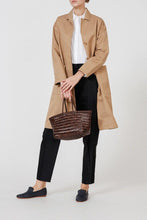 Carica l'immagine nel visualizzatore di Gallery, Borsa testa moro intrecciata
